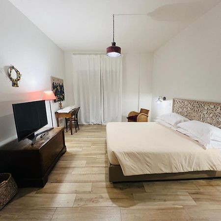 Bellhome 1 - Elegante Appartamento Nel Centro Di Bari Luaran gambar