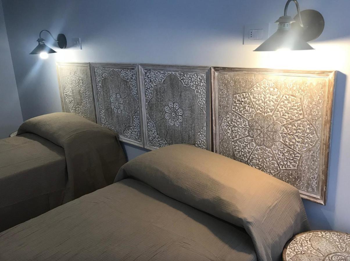 Bellhome 1 - Elegante Appartamento Nel Centro Di Bari Luaran gambar