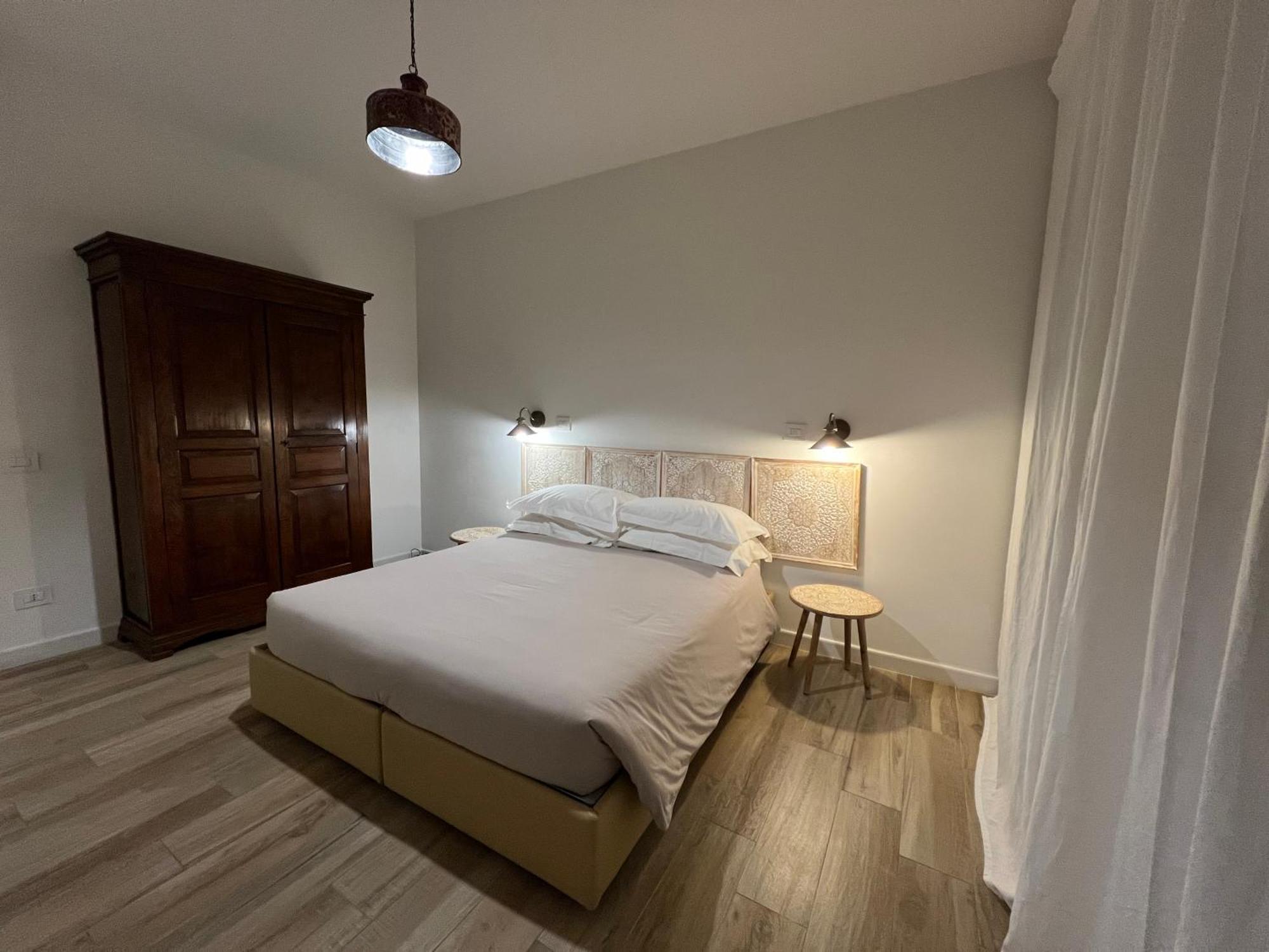 Bellhome 1 - Elegante Appartamento Nel Centro Di Bari Luaran gambar